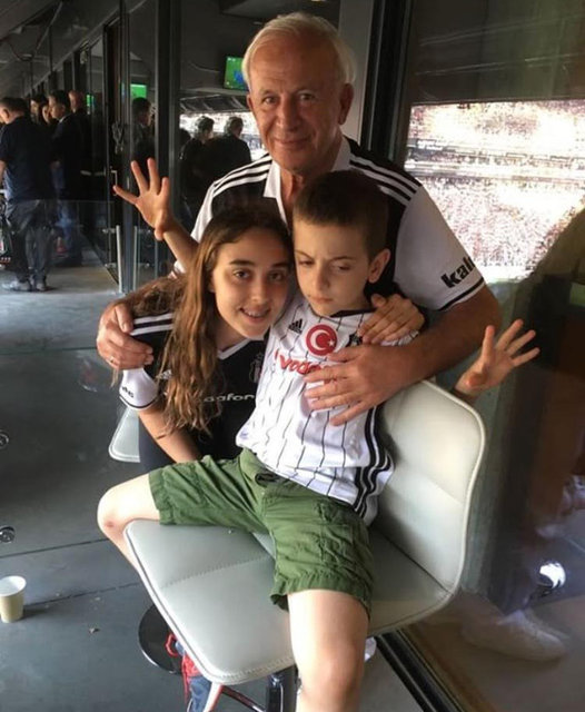 CEZMİ MUTLU