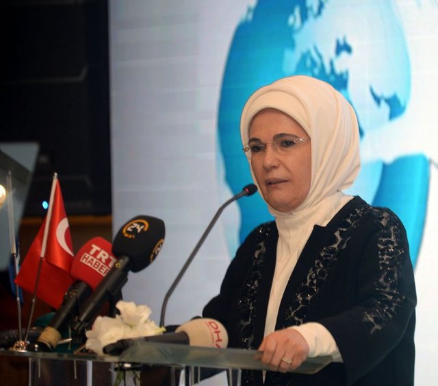 EMİNE ERDOĞAN