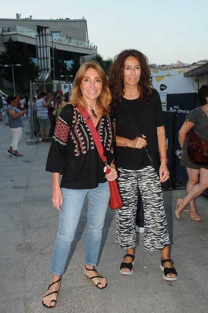 DİLEK HANİF, ASLI KÜSEYRİOĞLU