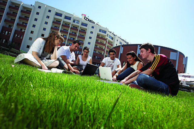 Piri Reis Üniversitesi