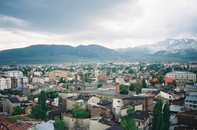 ERZURUM - Toplam:  77,3 Erkek: 74,9 Kadın: 79,7