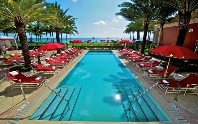 94. Acqualina Resort & Spa, Florida, ABD