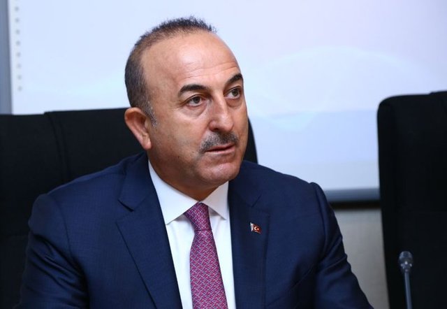 New York Long Island Üniversitesi Ekonomi alanında yüksek lisans derecesi almıştır. 1993'te Ankara Üniversitesi Avrupa Topluluğu Araştırma ve Uygulama Merkezi'nde "Avrupa Birliği Uzmanlığı Programı"nı tamamlamıştır. 1993 yılında Bilkent Üniversitesi Uluslararası İlişkiler Bölümü'nde özel öğrenci olarak doktora programına başlamıştır. 1993 – 1995 yılları arasında, kazandığı Jean Monnet bursuyla London School of Economics(LSE)'te doktora çalışmasına devam etmiştir. İngilizce, Japonca ve Almanca bilen Mevlüt Çavuşoğlu, evli ve bir çocuk babasıdır.