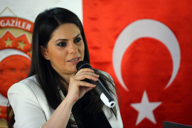 Çankaya Belediyesi AK PARTİ Belediye Meclis Üyeliği, HAK-İŞ Konfederasyonuna bağlı Öz Sağlık-İş Sendikası Genel Başkanlığı, HAK-İŞ Kadın Komitesi Başkanlığı, Genel Başkan Danışmanlığı görevlerini yürüttü. Kadın Çalışmaları El Kitabı-Çalışan Kadınlar: Hakları ve Yeni Yasal Düzenlemeler isimli bir kitabı ile Kayıtlı Çalışmanın Avantajları, İş Arama Teknikleri, Çocuk Hakları, AB Ülkelerinde Sosyal Diyalog Örnekleri isimlerinde ortak kitapları bulunmaktadır.