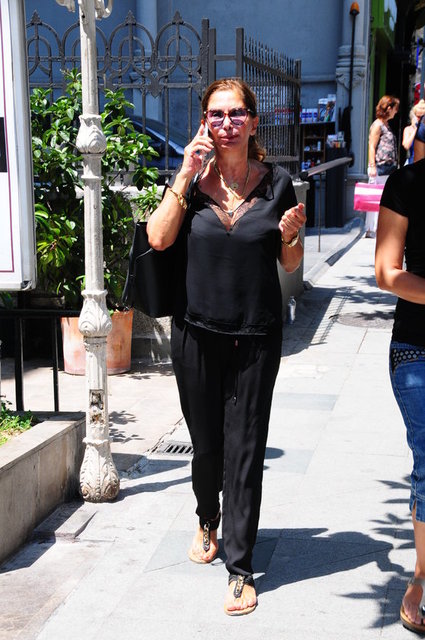 GÜL DÜRÜST