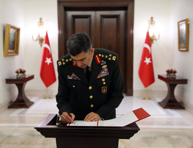 Kara Kuvvetleri Komutanı Orgeneral Salih Zeki Çolak