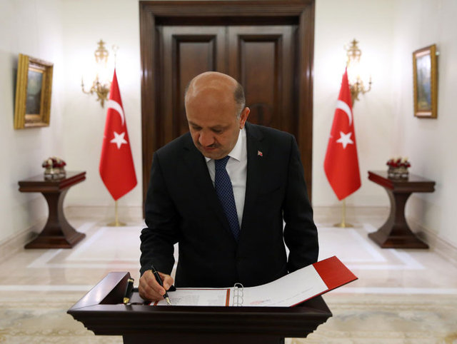 Başbakan Yardımcısı Fikri Işık