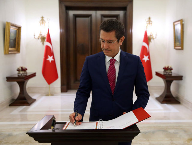 Milli Savunma Bakanı Nurettin Canikli