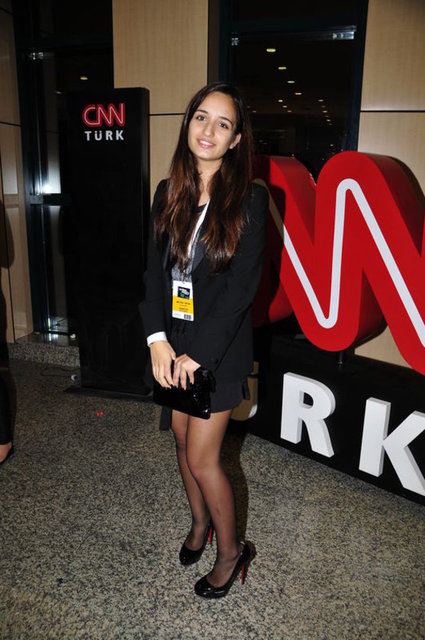 MELİSA TAPAN