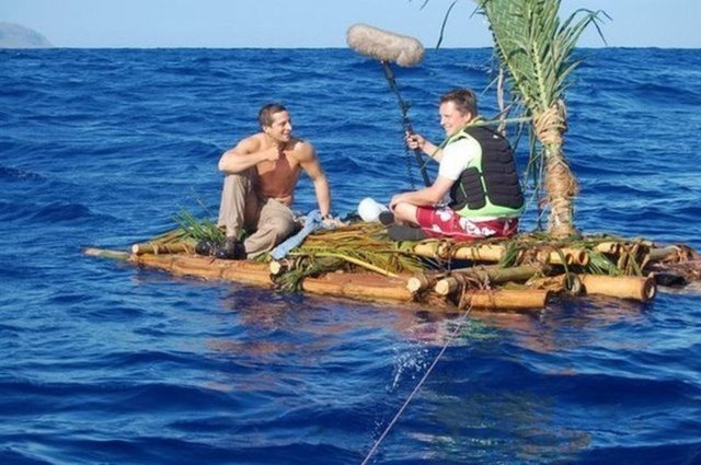 Bear Grylls… İnanılmaz Kurtuluş dizisi ile adından söz ettiren bir maceraperest.