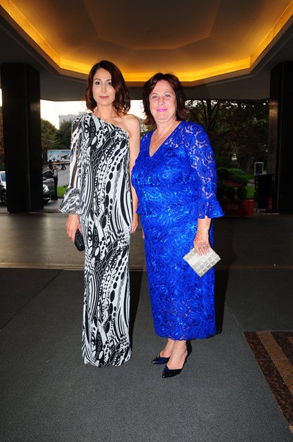 REYHAN, MONİK İPEKEL