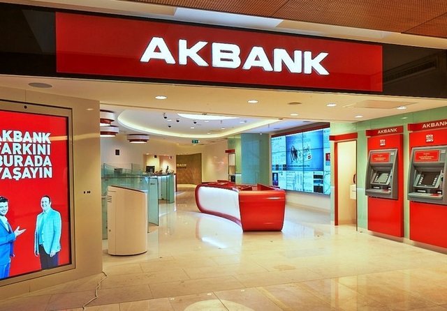 5. AKBANK T.A.Ş. - TAHAKKUK EDİLEN VERGİ: 889.281.498,31 TL