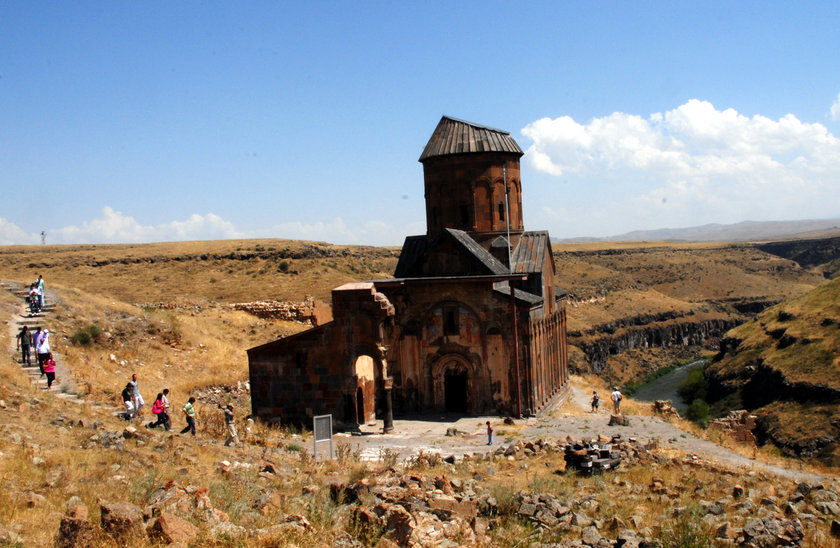 kars taki ani harabeleri nde bulunan