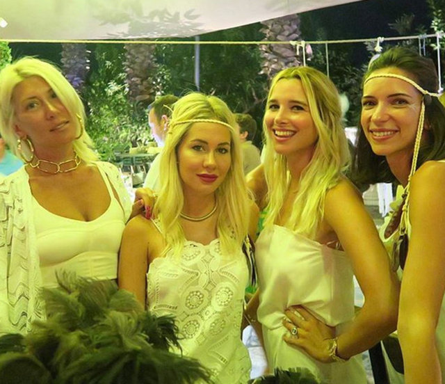 SELİN BURNAZ, SANEM TEZMAN, PINAR SABANCI, SİBEL TEZMAN