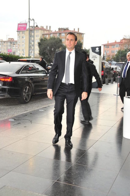 MURAT ÖZYEĞİN