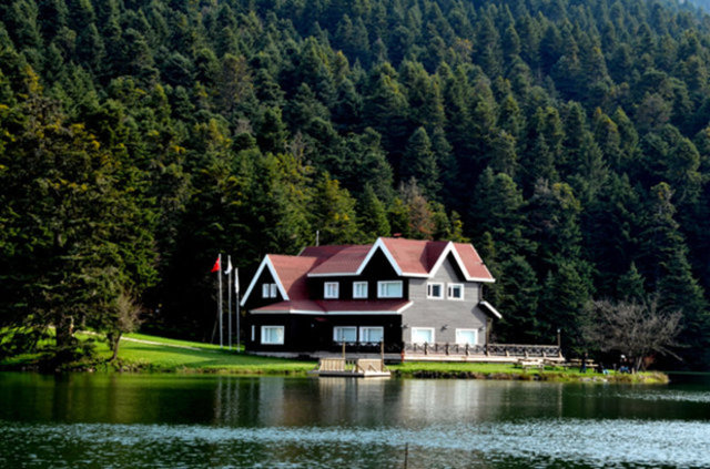 Bolu - 1923 nüfusu: 217597 - 2016 nüfusu: 299896 - Değişim(%): 38