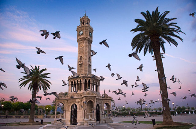 İzmir - 1923 nüfusu: 532009 - 2016 nüfusu: 4223545 - Değişim(%): 694