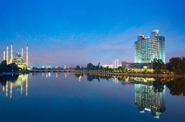 Adana - 1923 nüfusu: 227652 - 2016 nüfusu: 2201670 - Değişim(%): 867