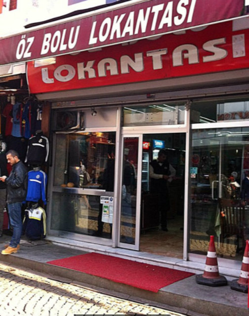 ÖZBOLULU LOKANTASI - İstanbul, Üsküdar Çarşı  - NE YENİR? - Kuru, pilav, taze fasulye, musakka, döner, ekmek kadayıfı 