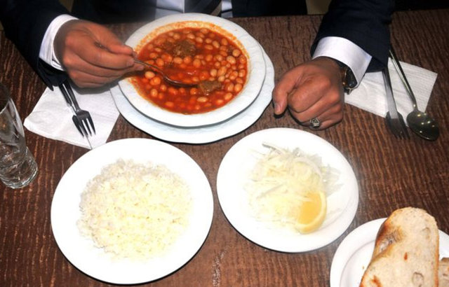 ÖZÜM LOKANTASI - İzmir, Çamdibi - NE YENİR? - Kuru, pilav, taskebabı, ciğer kavurma