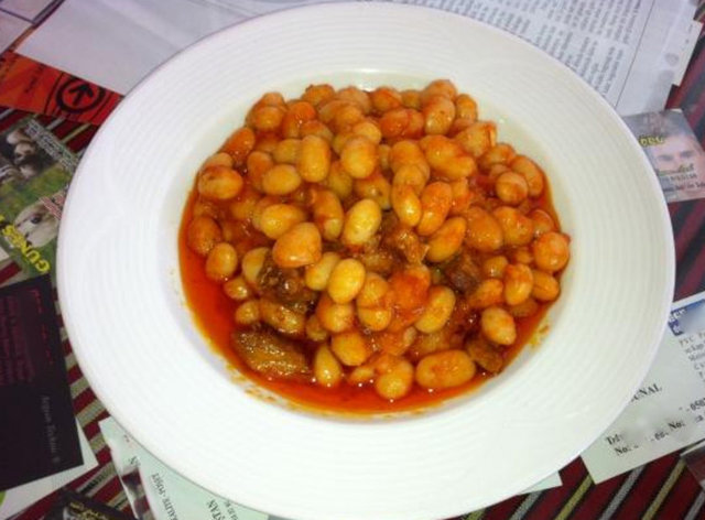 FASULYE TANESİ - İzmir, Gültepe Toros Cd. - NE YENİR? - Kuru, kavurma, pilav, sütlaç