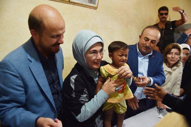 Erdoğan, uluslararası topluma çağrı yaparak, "Hepimizin çoluk çocuğu var. Bizim çocuğumuz değil diye görmezden gelemeyiz. Hepimiz sorumluyuz bunda. Buraya bunun için geldik. Dünya kamuoyuna duyurmak için geldik. Yardım için geldik. Lütfen elinden gelen her şeyi yapsın herkes." diye konuştu.