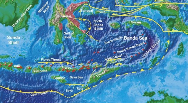14) Banda Denizi – Endonezya