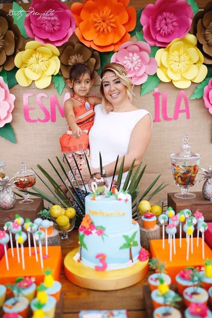 ESMİHANİLA TAŞDEMİR, NİHAN DİLEK