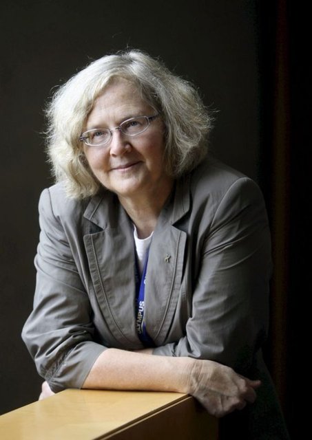 Elizabeth Blackburn - 2009 yılında aşağıdaki Carol W. Greider ile birlikte Nobel Fizyoloji veya Tıp Ödülü'nü kazandı. -  