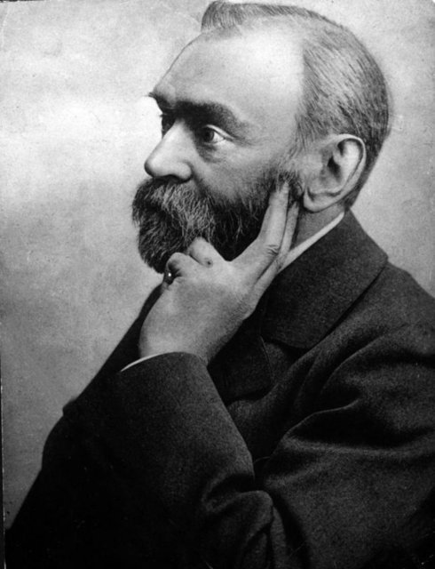 İsveçli kimyager ve mühendis olan Alfred Nobel dinamitin mucididir. 1888'de kardeşi Ludvig, Fransa gezisinde hayatını kaybedince bir Fransız gazetesi yanlışlıkla Alfred'i öldü sanarak ölüm ilanını yayınladı. -  