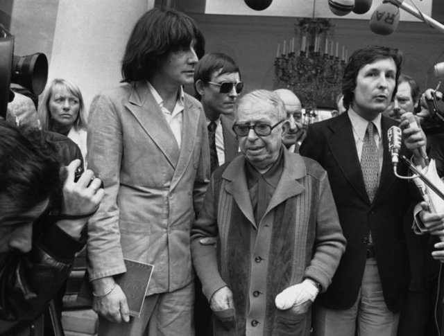 1964 yılında Jean Paul Sartre Nobel Edebiyat Ödülü'nü kabul etmedi. Jean Paul Sartre Nobel Edebiyat Ödülü'nü kabul etmeyen tek yazardır. -  