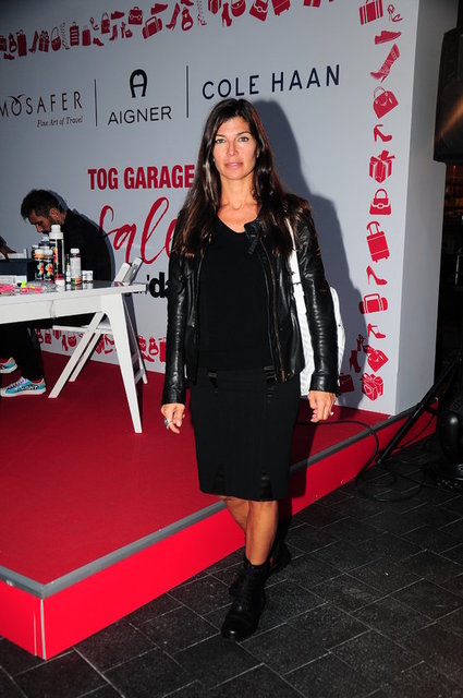 ZEYNEP ÜSTÜNEL