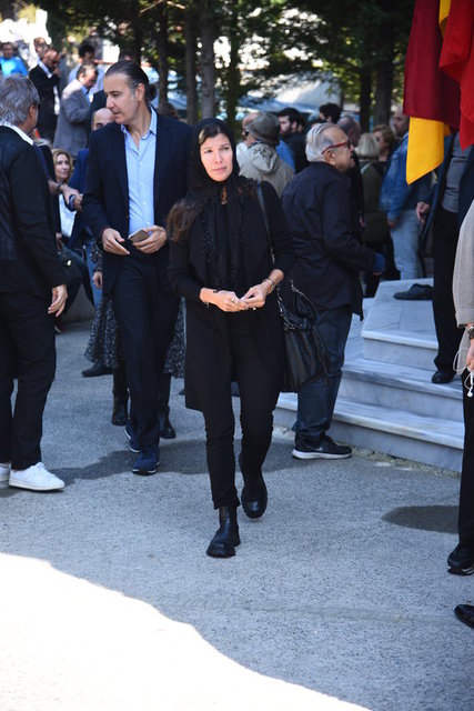 HALDUN - ZEYNEP ÜSTÜNEL