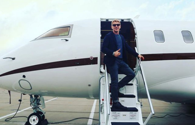 Profesyonel bir fotoğrafçı ile birlikte yapılan fotoğraf çekimi iki saat sürüyor. Bu hizmet için ödenen miktar ise 244 dolar!