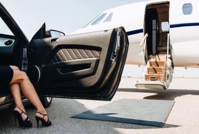 Moskova merkezli girişim, daha çok takipçi kazanmak ve Instagram fenomeni olmak isteyenlere bir fırsat sunuyor.