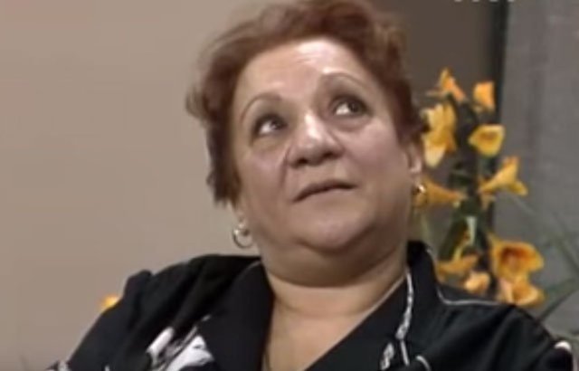 ADİLE NAŞİT - Kahkahalarıyla bugün bile kulaklarımızı dolduran Adile Naşit'in oğlu Ahmet Naşit Keskiner'in kalbi doğuştan delikti. İyileşmesi için Amerika'da ameliyat olması gerekiyordu. Ameliyat masrafları ise tiyatrocu babası Ziya Keskiner ve annesi Adile Naşit'in karşılayabileceği bir miktar değildi.