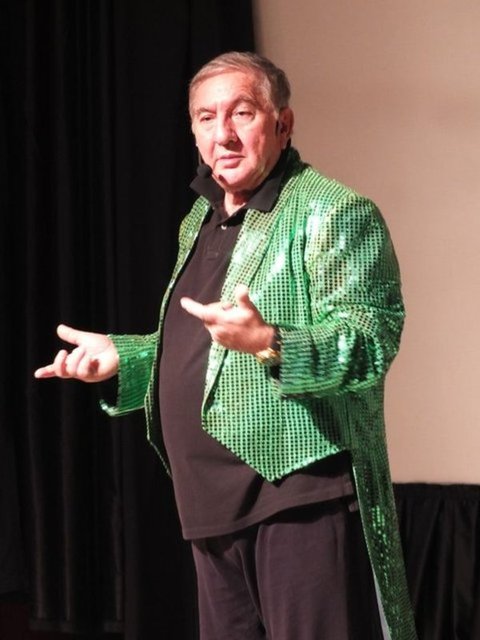 ALİ POYRAZOĞLU - Genç yaşlarda kahvehanelerde tiyatro oyunları düzenleyen Poyrazoğlu, mesleğini icra edebilmek için pek çok zorluk yaşadı. -  