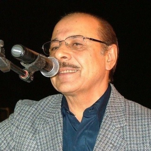 Çok erken yaşlarında annesini kaybeden Neşet Ertaş eline sazı alıp köy köy dolaştı. -  