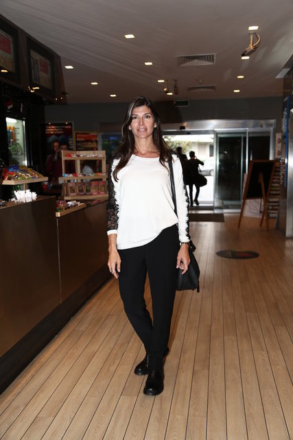 ZEYNEP ÜSTÜNEL