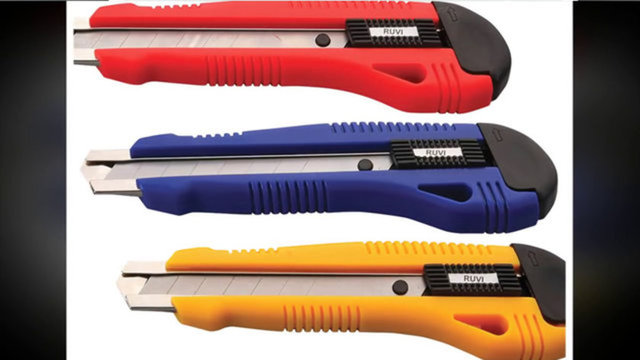 MAKET BIÇAĞININ ARKA KISMINDAKİ YARIKKörelmiş maket bıçağının kırılıp çıkarılması için kullanılır.