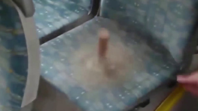 Otobüs koltukları tahmin edilenden daha kirlidir.