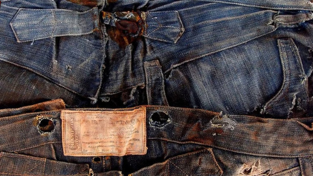 Bu düğmelerin aslında geçmişte bir amacı vardı. İlk kot markası kurucusu Levi Strauss bu zımbaları kotları sağlamlaştırmak için kullandı.