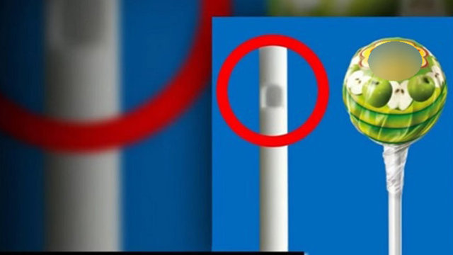 LOLİPOP ÇUBUĞUNDAKİ DELİK Lolipop çubuğundaki delik flüt çalmak için değil, şekerin yerinden çıkmasını engellemek için yapılmıştır.