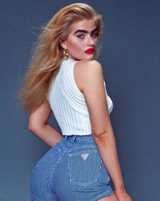 İşte "Kaşlarım benim her şeyim" diyen Sophia Hadjipanteli'nin fotoğraflarından bazıları...