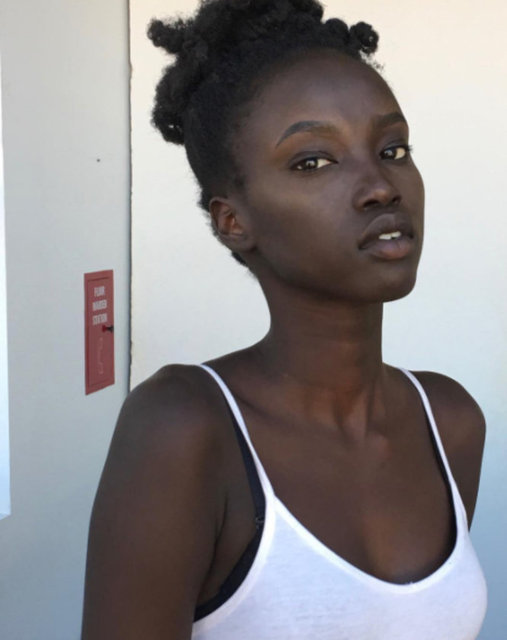 BU KARELERDEN SONRA HAYATI DEĞİŞTİ - ABD'li üniversite öğrencisi Anok Yai katıldığı bir okul festivalinde bir fotoğrafçının objektifine takıldı. -  