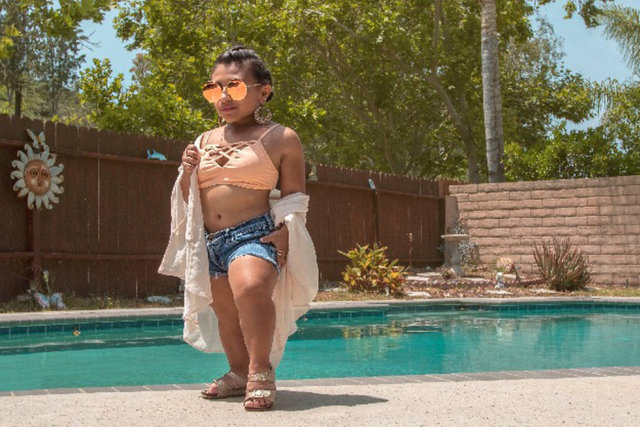 Presta 1 metre 10 santimetrelik boyuyla önce Instagram'da adını duyurdu, ardından da hayatta en çok istediği hayalini gerçekleştirerek model oldu.