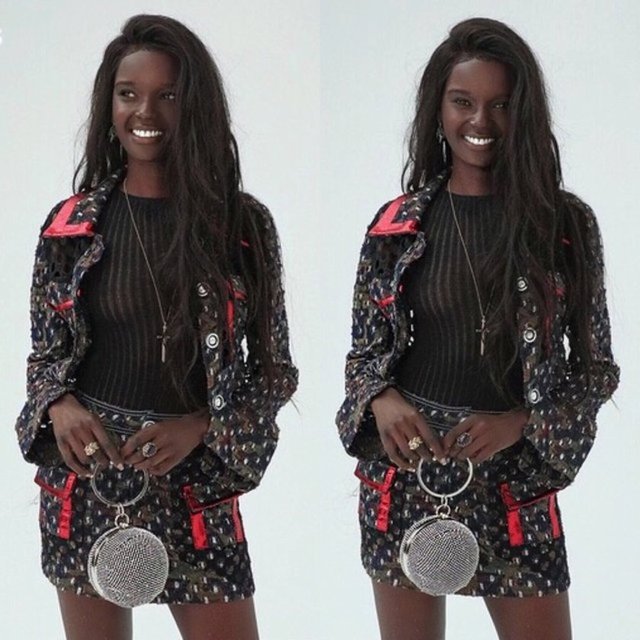 O sıralarda 17 yaşında olan güzel model, yarışmada güzelliğiyle tüm ilgiyi üzerine topladı.  -  