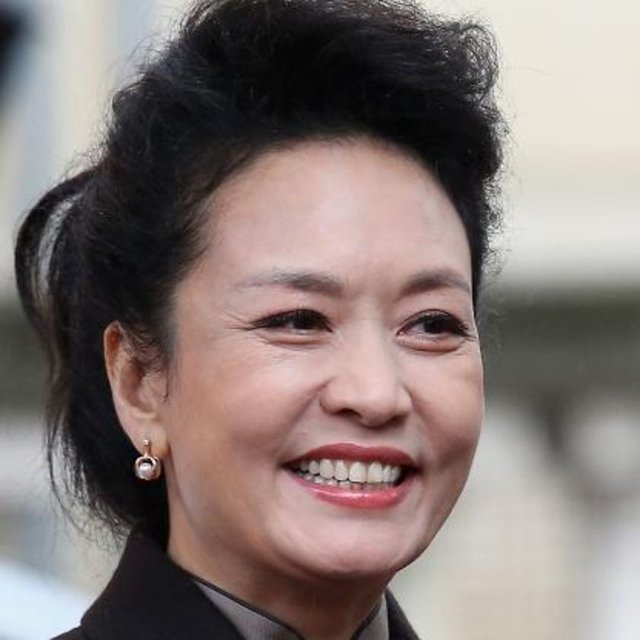 51. Peng Liyuan - Yaş: 54 - Ülke: Çin - Kategori: Politika