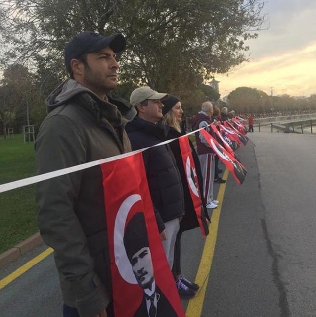 Barış Kılıç - Bu millet sonsuza kadar seninle gurur duyacaktır. Nur içinde yat büyük Atatürk.