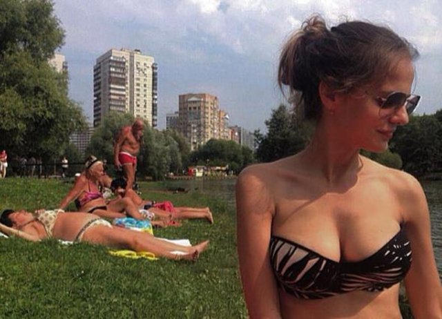 Rusya Savunma Bakanı Sergey Şoygu, sözcülük görevine 26 yaşındaki televizyon sunucusu Rossiyana Markovskaya'yı getirdi.